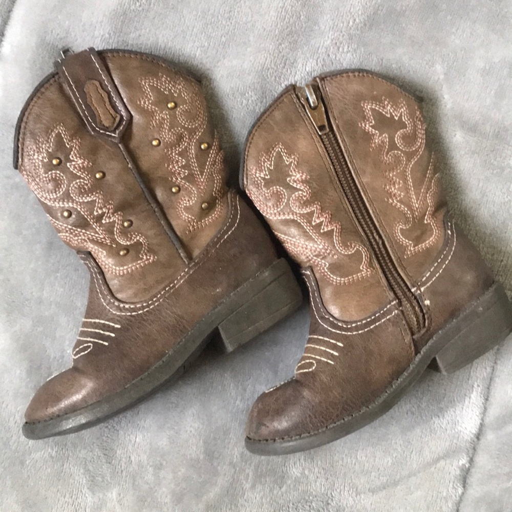 Cute boots from target